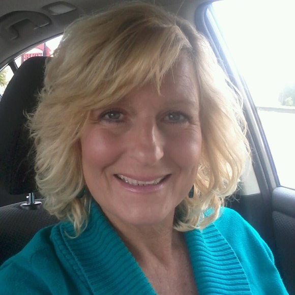 Meet your Posher, Lynn - Picture 1 of 1